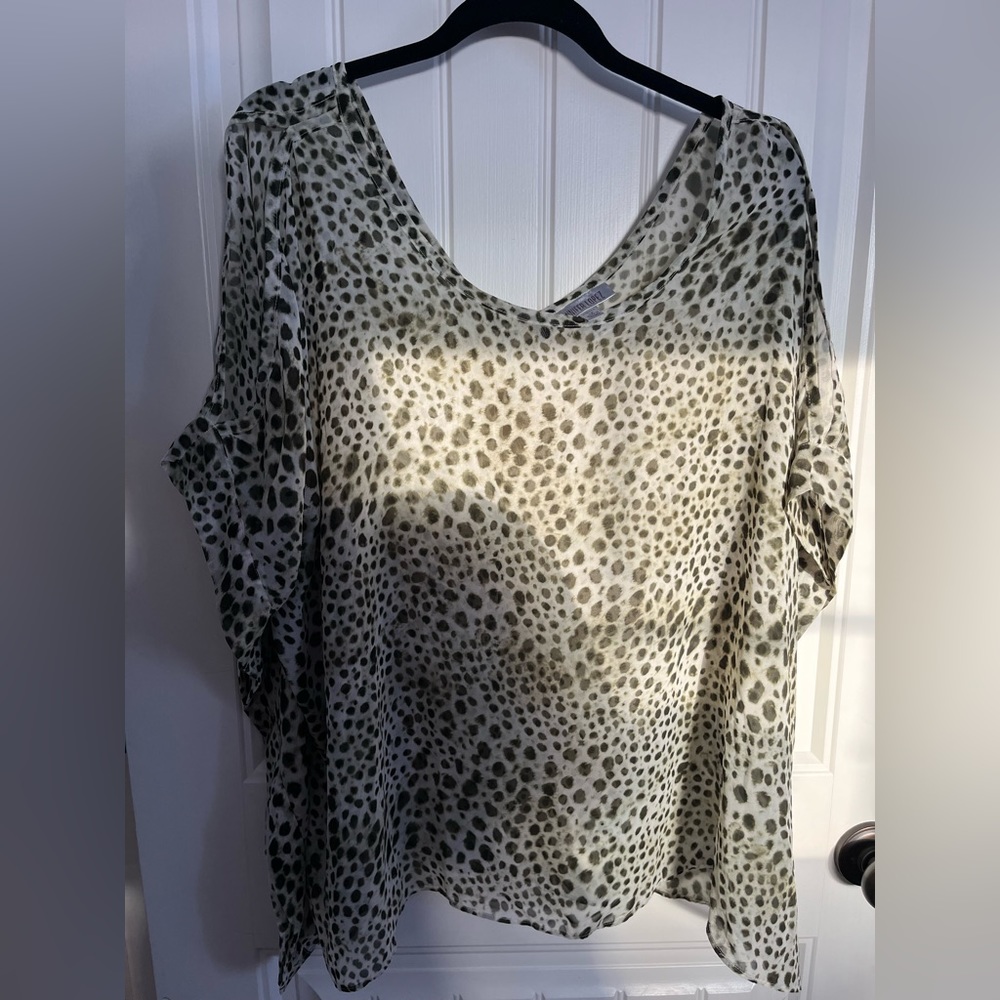 Jennifer Lopaz blouse